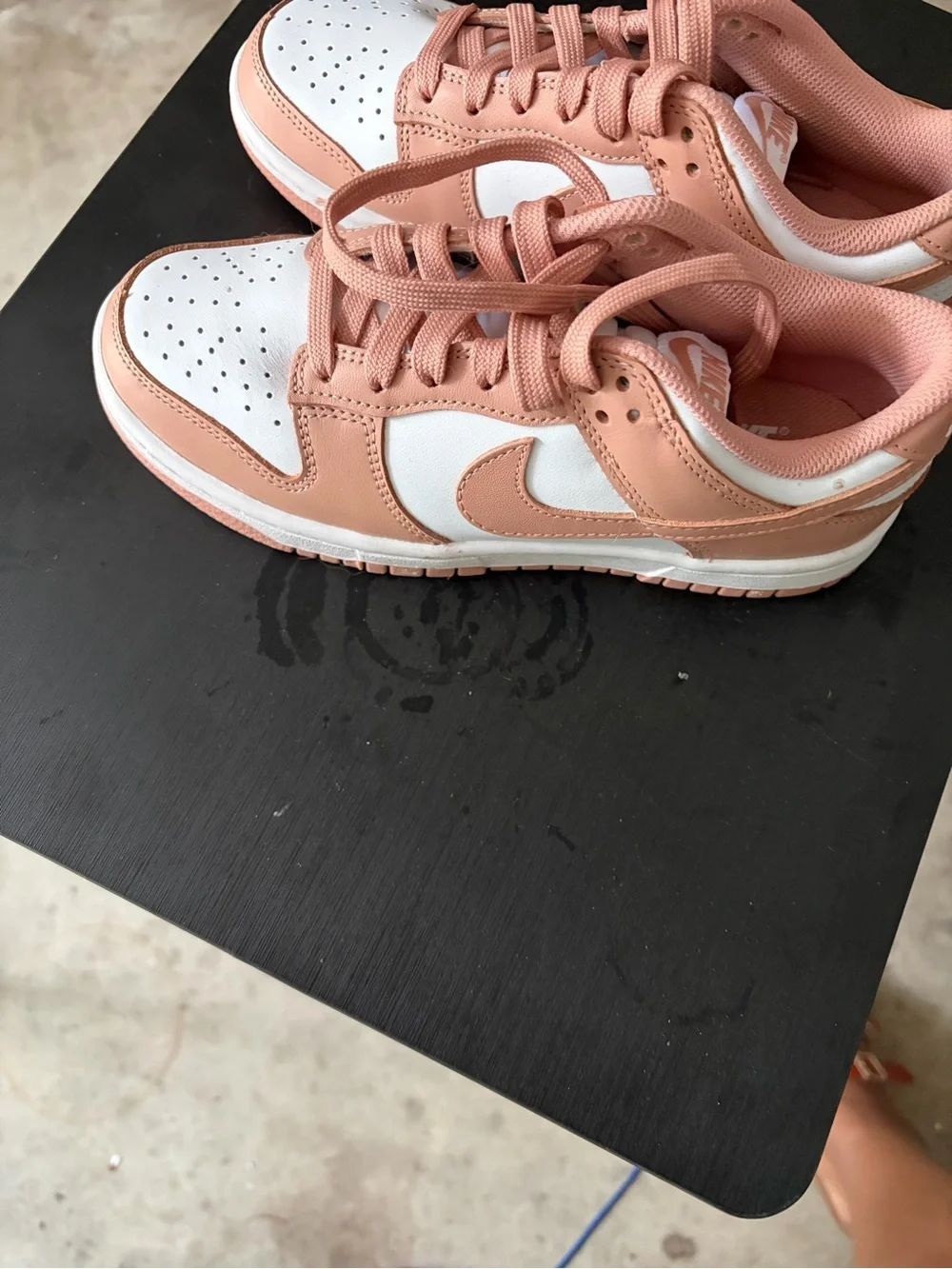 Nike Kids Low-Top Sneakers - White & Peach